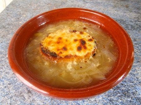Resultado de imagen para receta de la sopa de cebolla
