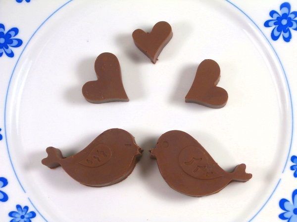 Bombones rellenos de Nutella Los bombones rellenos de Nutella son unos bombones de diez. Son muy buenos para regalar por San Valentín, cumpleaños u otra cita especial