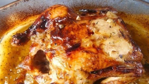 POLLO ASADO AL HORNO A LAS FINAS HIERBAS