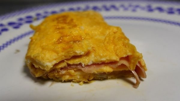 TORTILLA FRANCESA RELLENA DE JAMON Y QUESO