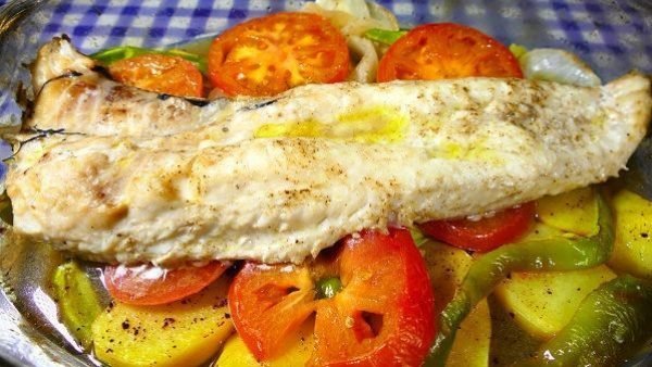 MERLUZA AL HORNO CON VERDURAS