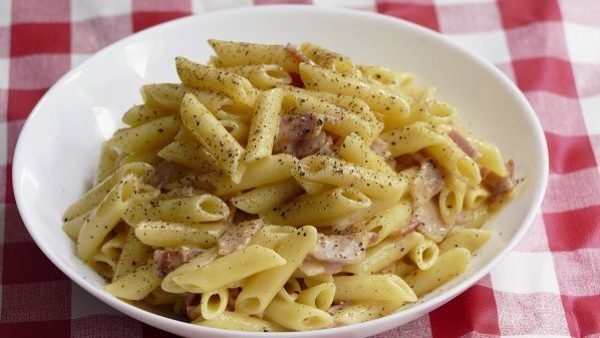 MACARRONES CARBONARA receta original