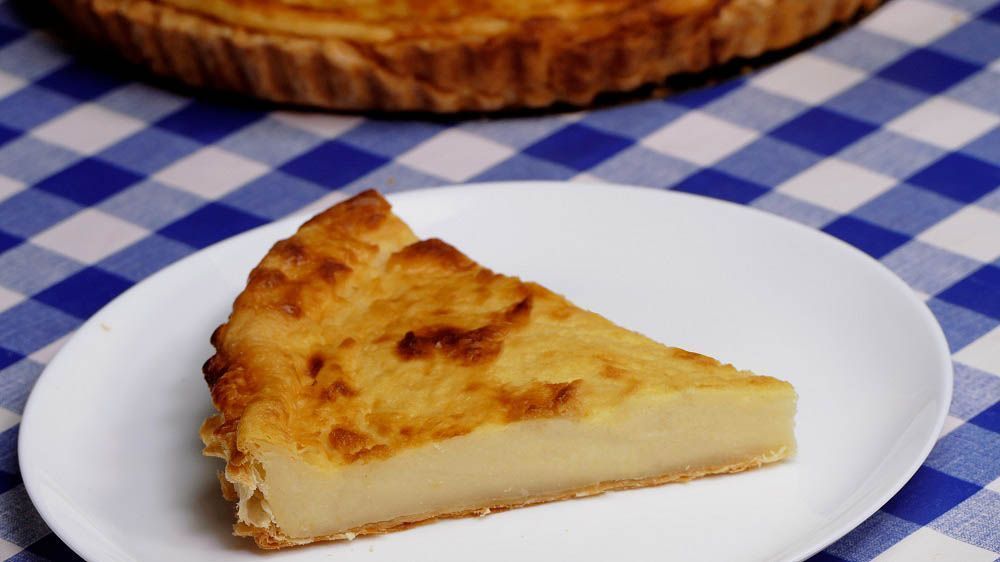 Pastel de arroz de Bilbao. A pesar de su nombre, este pastel no tiene ni un solo grano de arroz. Su historia, es muy divertida y su sabor, mejor todavía