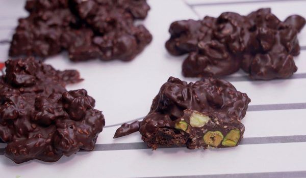 RECETA DE ROCAS DE CHOCOLATE PURO Y FRUTOS SECOS