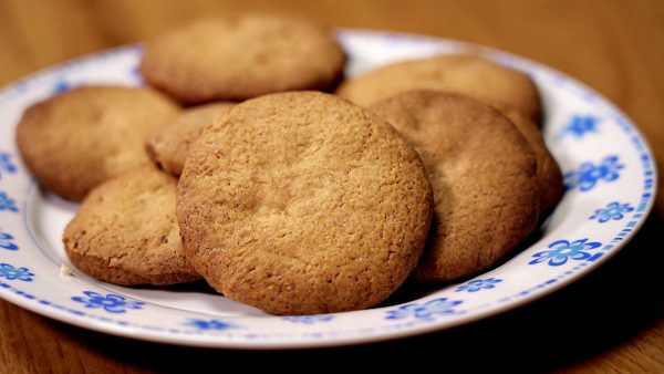 GALLETAS DE MANTEQUILLA Y NUECES