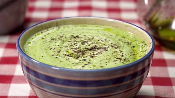 CREMA FRIA DE CALABACIN Y AGUACATE