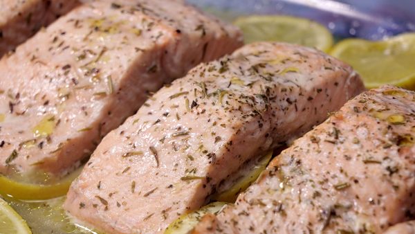 SALMON AL HORNO CON LIMON