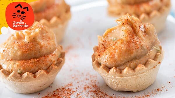 TARTALETAS RELLENAS DE HUMMUS