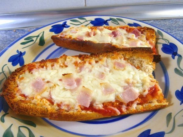 Panini CASERO. Una pizza en PAN muy FÁCIL de hacer y DELICIOSA