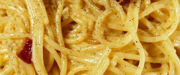 ESPAGUETIS CARBONARA RECETA TRADICIONAL