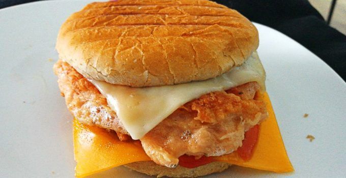 Hamburguesa de pollo casera. Una receta mucho mejor que las preparadas en los restaurantes de comida rápida