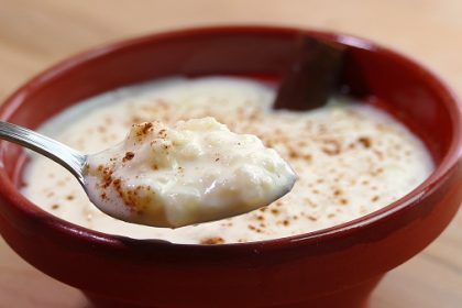 Arroz con leche. Receta casera. Prepara en casa este arroz con leche y tendrÃ¡s este popular postre. Es muy economico de hacer