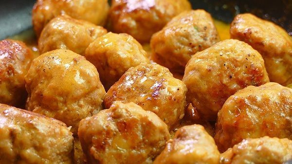 albondigas en salsa española o castellana