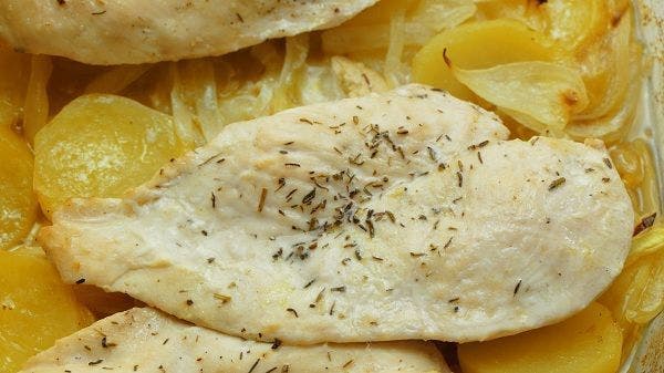 Pechugas de pollo al con patatas - Cocina Casera y