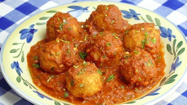 Albondigas de pollo en salsa de tomate - Cocina Casera y Facil