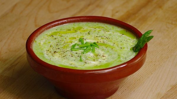 Crema de esparragos verdes