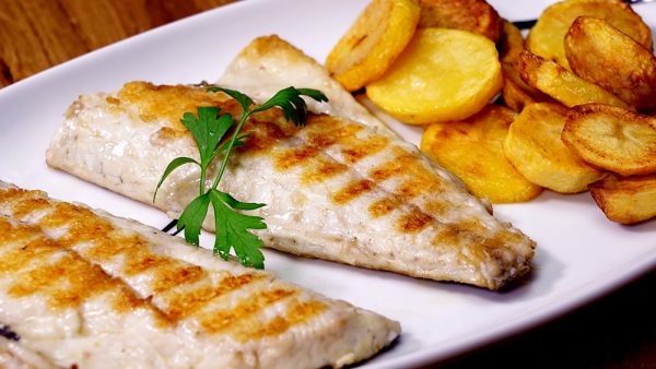 DORADA A LA PLANCHA CON PATATAS