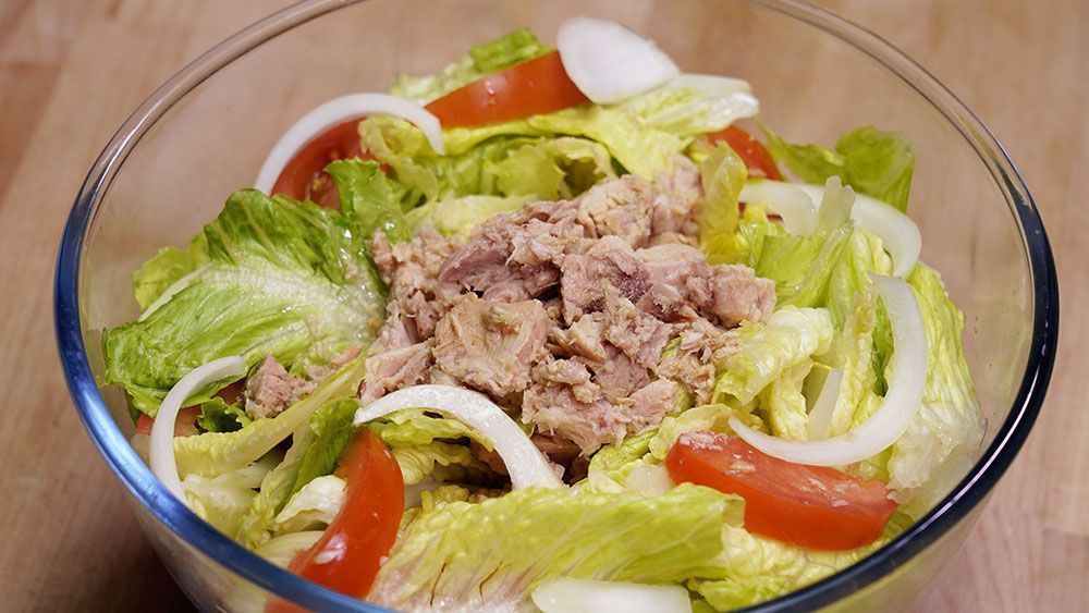 Ensalada mixta con atún. Una receta muy fácil, LISTA EN 10 MINUTOS