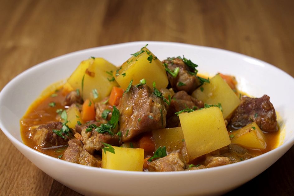 Estofado de cerdo con patatas - Cocina Casera y Facil