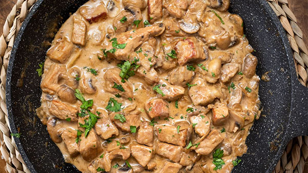 Lomo en salsa de champiñones - Cocina Casera y Facil Lomo en salsa de champiñones - Cocina Casera y Facil