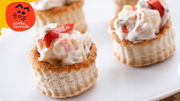 Volovanes rellenos de ensaladilla rusa - Cocina Casera y Facil Volovanes rellenos de ensaladilla rusa - Cocina Casera y Facil