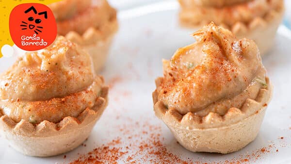 TARTALETAS RELLENAS DE HUMMUS