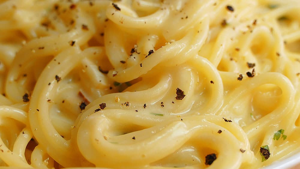 Espagueti blanco cremosos - Cocina Casera y Facil