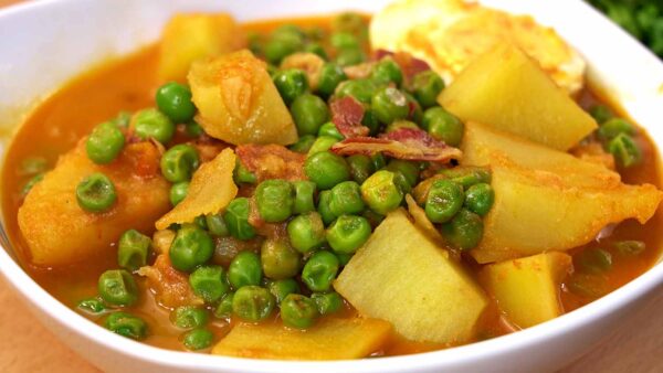 GUISANTES CON PATATAS